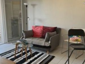 JOLI T 2 MEUBLE petite résidence PESSAC centre