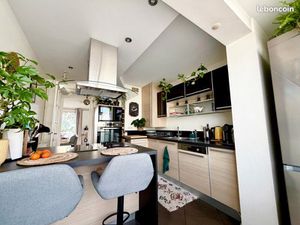 T3 traversant 77m2 Croix Daurade