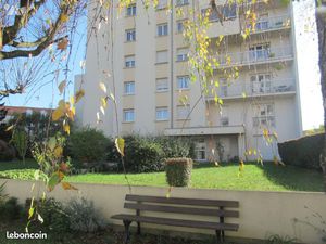 Cv troyes appartement avec parking et balcon