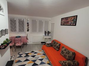 F2 à louer proche garer des aubrais avec cave et place de parking