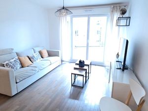 A louer en meublé  Grand 2 Pièces (2P) avec terrasse à PUTEAUX