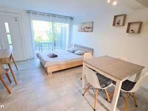 Joli studio avec terrasse  parking et jardin à Agen