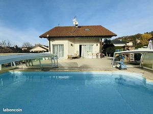 Maison individuelle 10 pièces