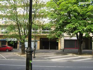 LOUE PARKING en sous sol résidence