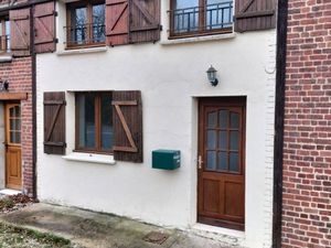 Maison avec petit terrain à cléty