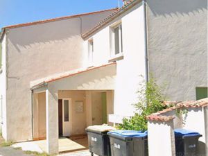 Immeuble de rapport à Salles sur mer