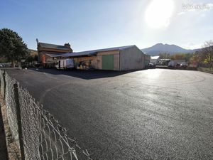 LOCAL COMMERCIAL ZI les Consacs Entrepôt