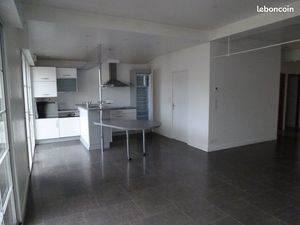 Maison Atypique 117 m2 Coeur de Bourg à Froidfond