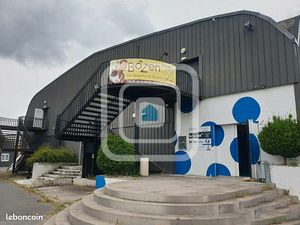 Local commercial 1 622 m²