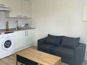 ? A louer  T1 meublé de 23m2 - récent et tout confort