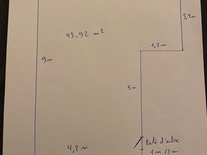 Local de stockage 50 m2 sol plat
