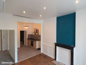 Plein centre de Brioude  T2 refait à neuf  clim réversible