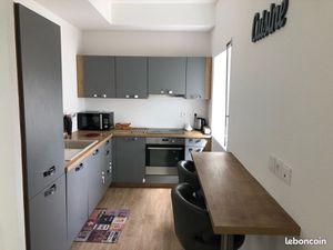 Location F3 avec loggia et parking