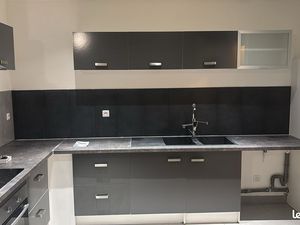 Appt 3 chambres 700 euros libre le 1er décembre