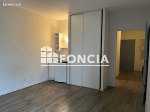 Studio 1 pièce 28 m²