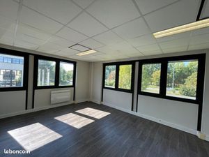 Bureaux 102 m²