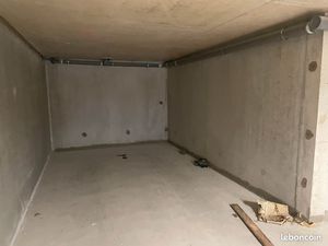 Garage box fermé – 16 m² – Saint-Malo (Boulevard des Talards)
