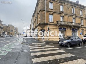 Local commercial 102 m²