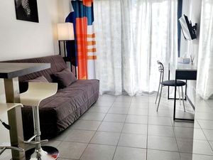 Studio Independent meublé Aix Nord Les Platanes au calme - parking WiFi