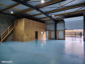 Local 230 m² SAVENAY