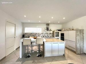 Pavillon 6 pièces 121 m²