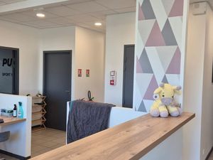 Tournefeuille  locaux ERP 185m2 en très bon état et places de parking