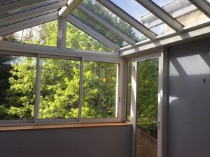 Villa + appartement T 2 avec terrain