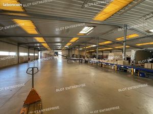 Local d'activité 1 350 m²