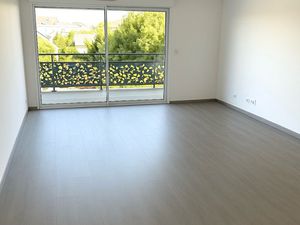 Appartement T3 dernier étage lumineux avec grand balcon