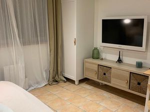 Studette meublée 10m2 avec kitchenette et salle de bain indépendante