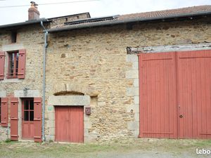 Maison 70m2 avec grange 82m2  dépendance 53m2 et terrain 330m2