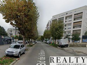 Local commercial 190 m²