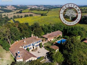 Château 10 pièces 391 m²