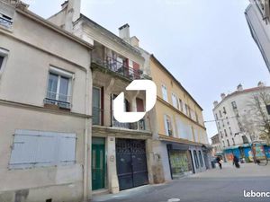 Local d'activité 173 m²