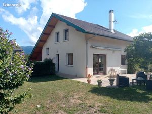 Saint-Jorioz  rue de la Verpillière  maison individuelle de4/5 pièces  106m2   sur parcell