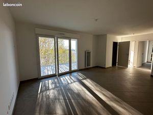 Location T3 Port Marianne Montpellier