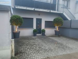 Maison contemporaine de plain-pied avec patio et jacuzzi – Saint-Maur-des-Fossés