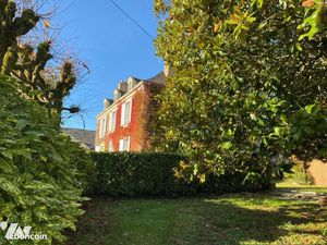 Maison 11 pièces 281 m²