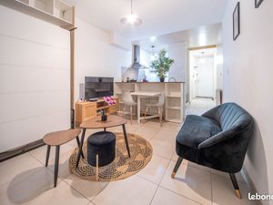 Loue Studio meublé Centre ville