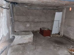 ? À LOUER – Espaces de stockage / caves sécurisées – Saint-Dié-des-Vosges