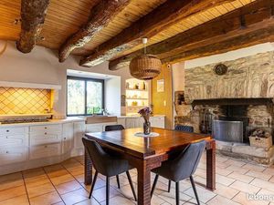 Maison 10 pièces 230 m²