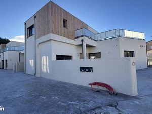 Villa 5 pièces 155 m²