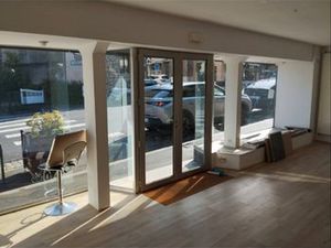 Local commercial  magasin 70 m2