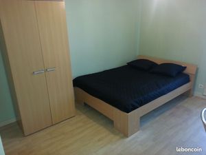 Charmant studio refait à neuf avec parking