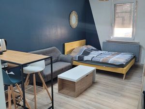 Grand studio meublé