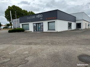 Magasin zone commerciale