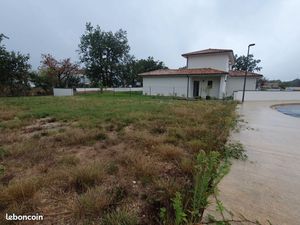 Terrain 935 m² Ambares Et Lagrave