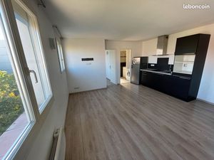 St Raphael Centre - Beau 2P  Calme  tout à pieds