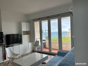 T2 vue mer  balcon  cave  garage... Quartier plage