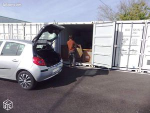 A LOUER  BOX DE STOCKAGE ( garde meubles  garages)